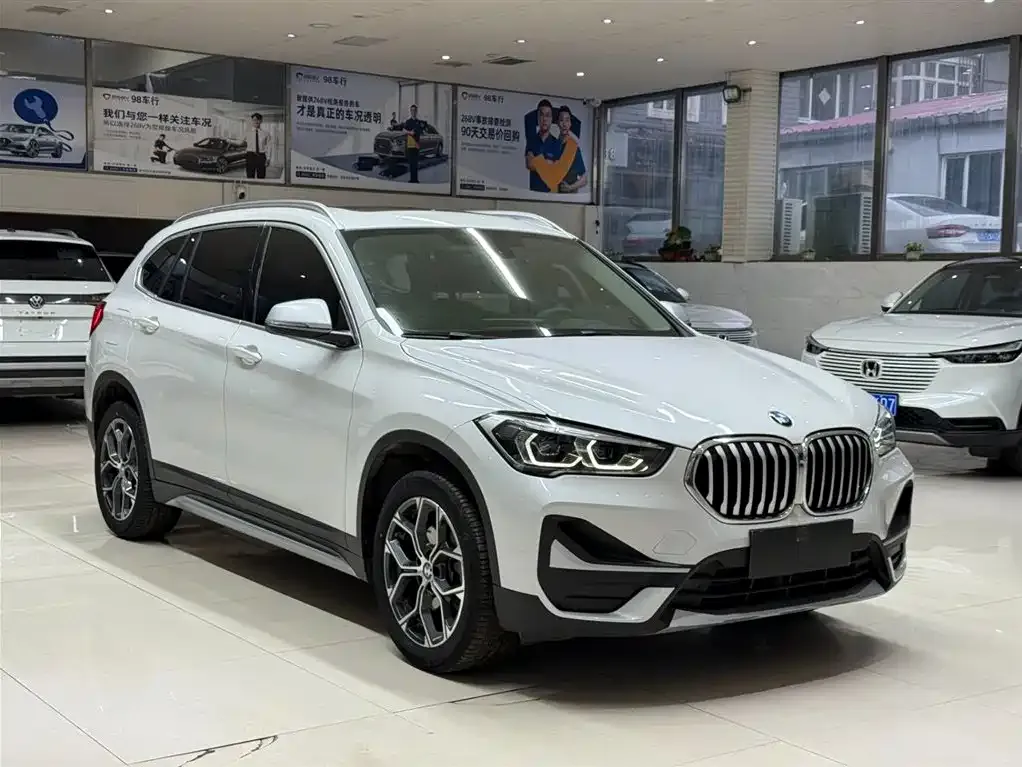 BMW X1 — фото 5