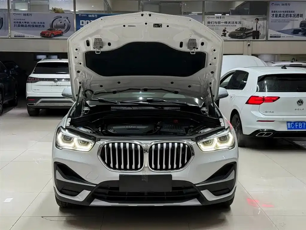 BMW X1 — фото 10