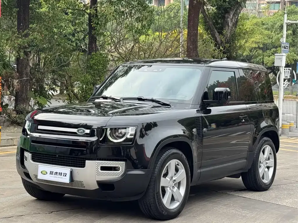 Land Rover Defender — фото 1