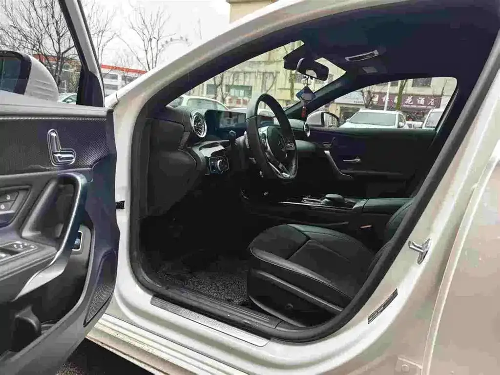 Mercedes-Benz A-Class 2021 из CN, фото 3
