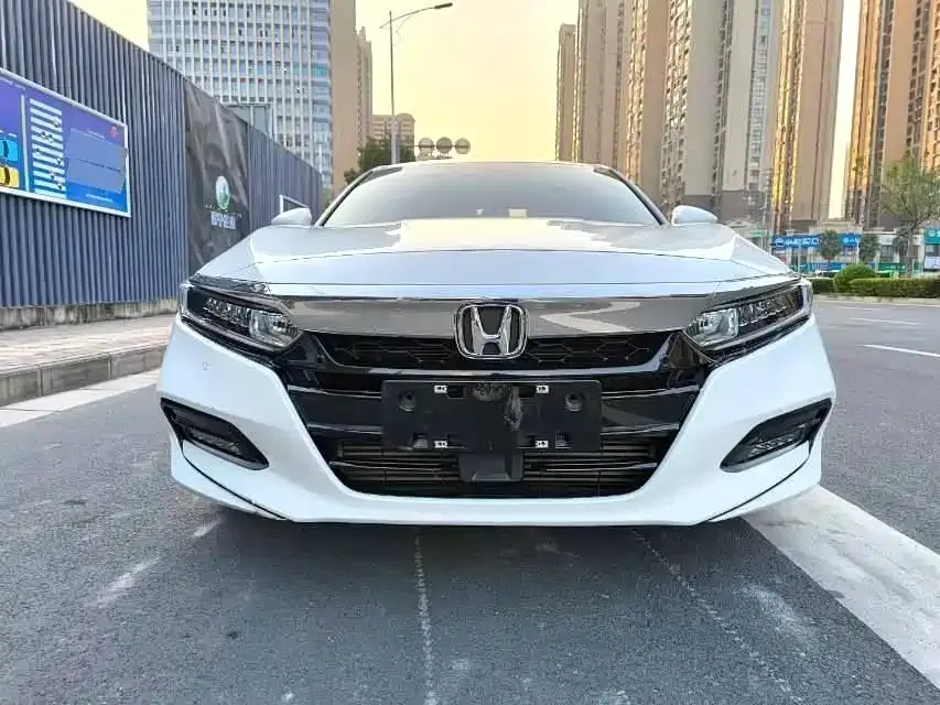 Honda Accord — фото 7