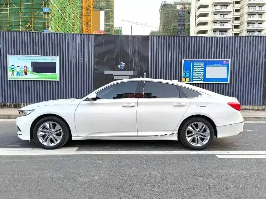 Honda Accord — фото 4