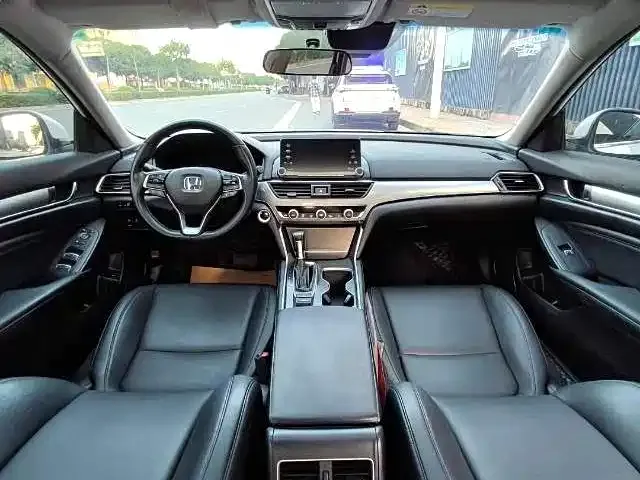 Honda Accord — фото 5