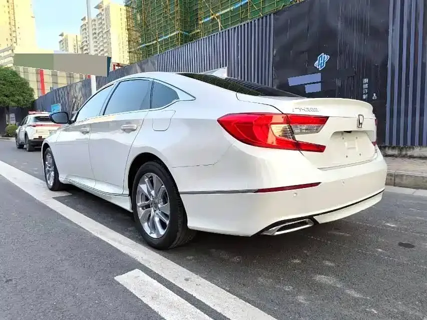 Honda Accord — фото 6