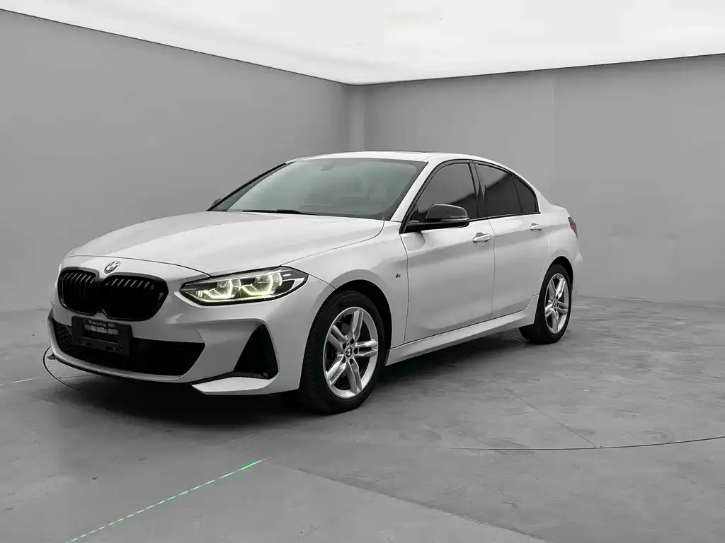 BMW 1 Series — фото 1