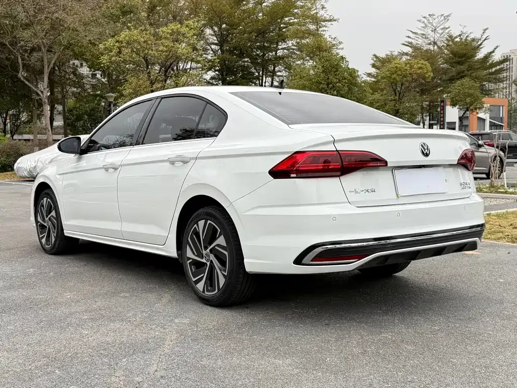 Volkswagen Bora 2023 из CN, фото 8