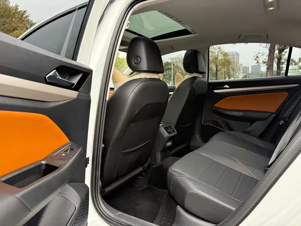 Volkswagen Bora 2023 из CN, фото 7