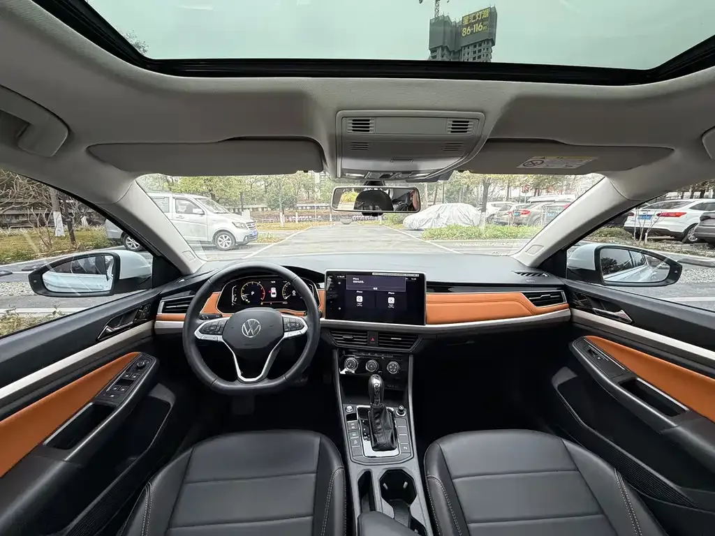 Volkswagen Bora 2023 из CN, фото 2