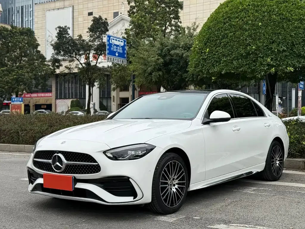 Mercedes-Benz C-Class — фото 1