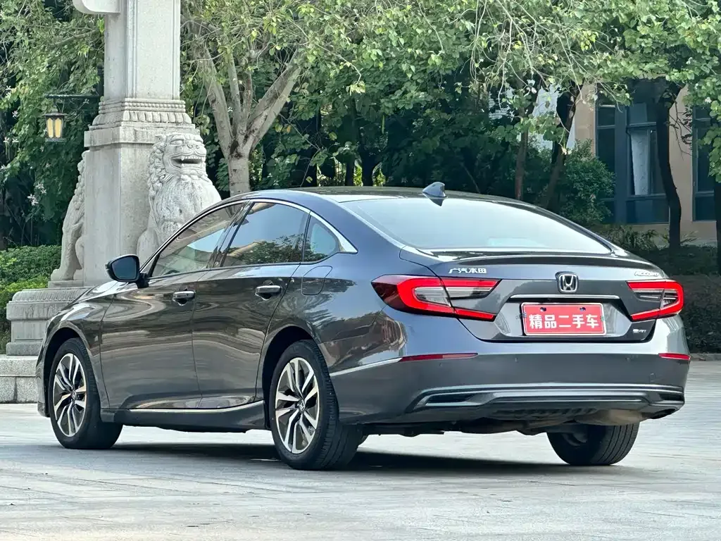 Honda Accord — фото 6