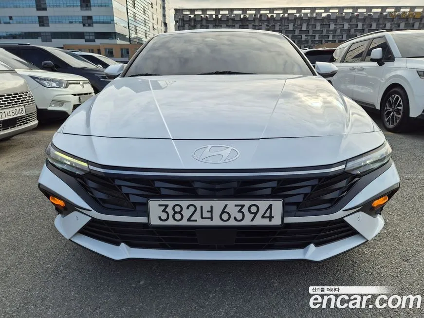 Hyundai AVANTE — фото 1