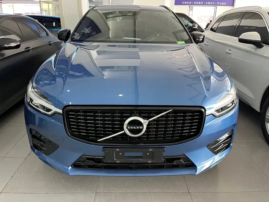 Volvo XC60 — фото 2