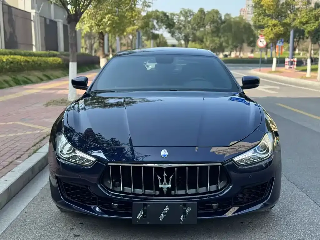 Maserati Ghibli — фото 10