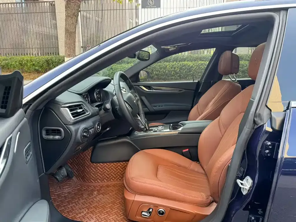 Maserati Ghibli — фото 9