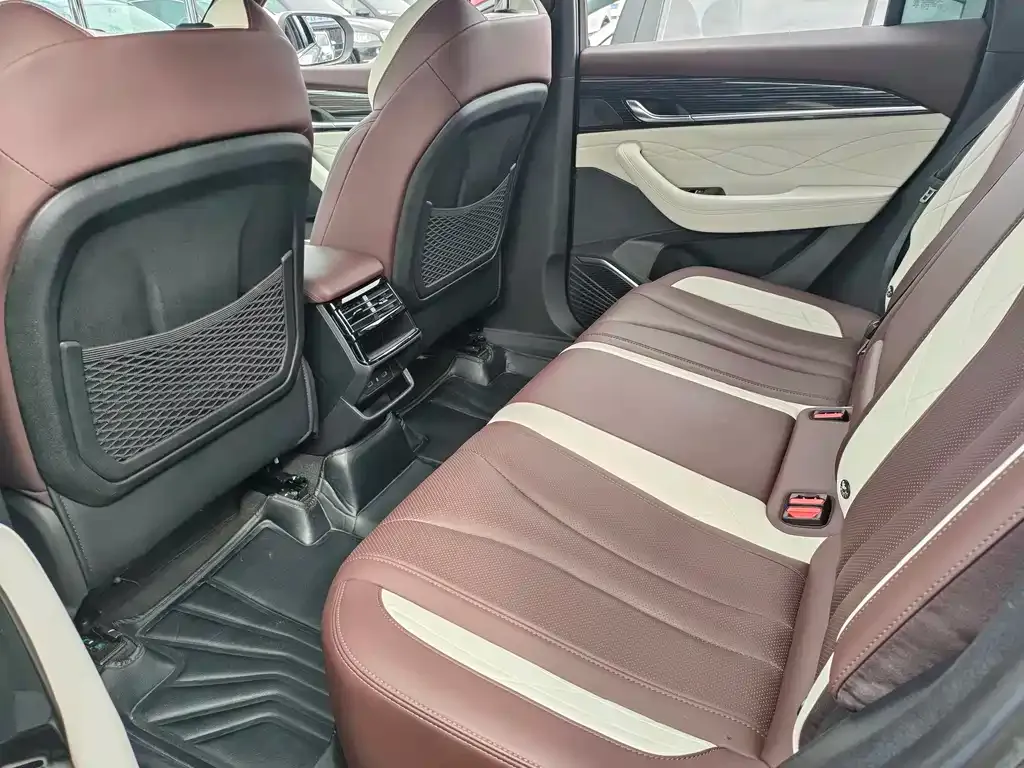 Geely Xingyue L 2023 из CN, фото 10