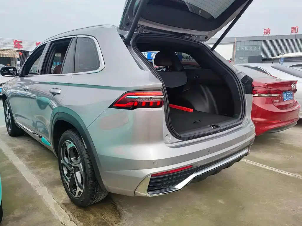 Geely Xingyue L 2023 из CN, фото 5