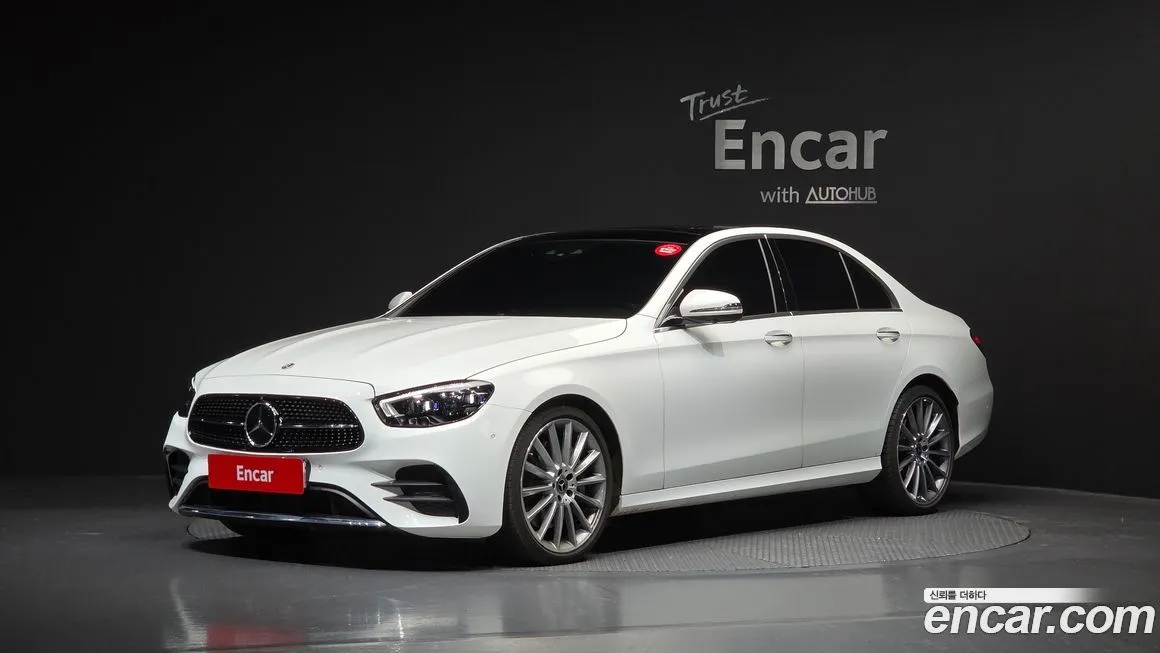 Mercedes-Benz E-Class — фото 1