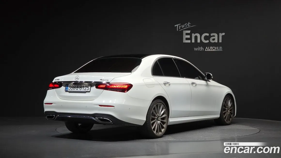 Mercedes-Benz E-Class — фото 4