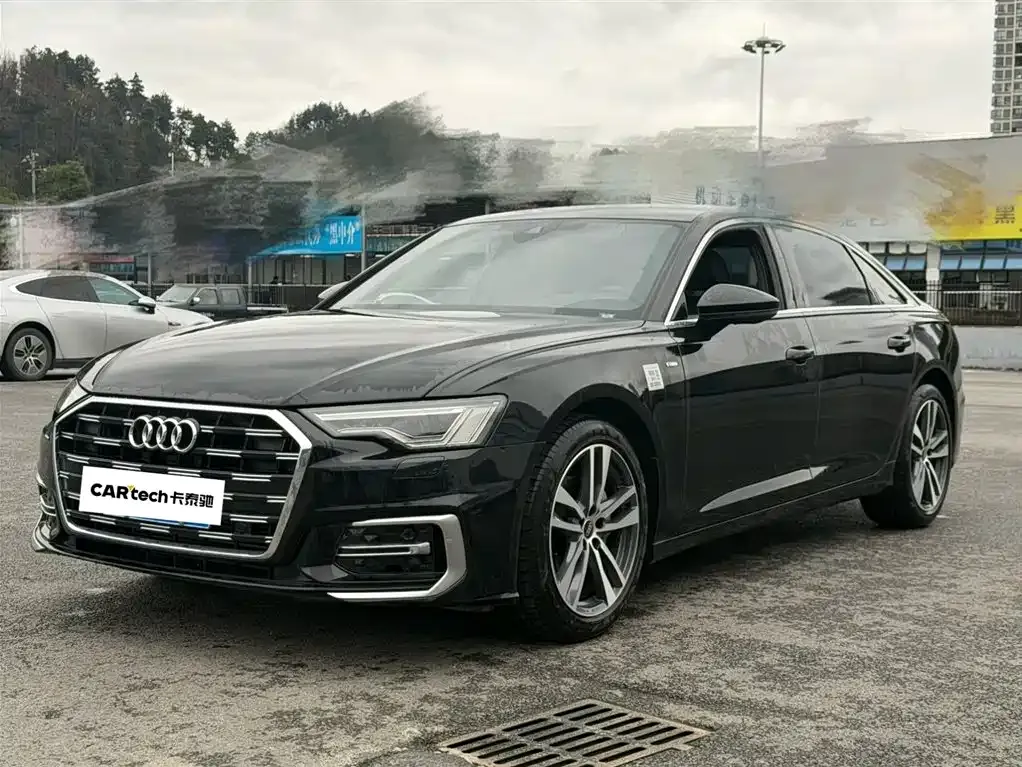 Audi A6L — фото 1