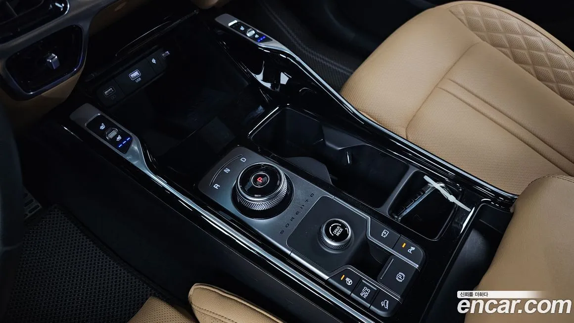 Kia Sorento — фото 8