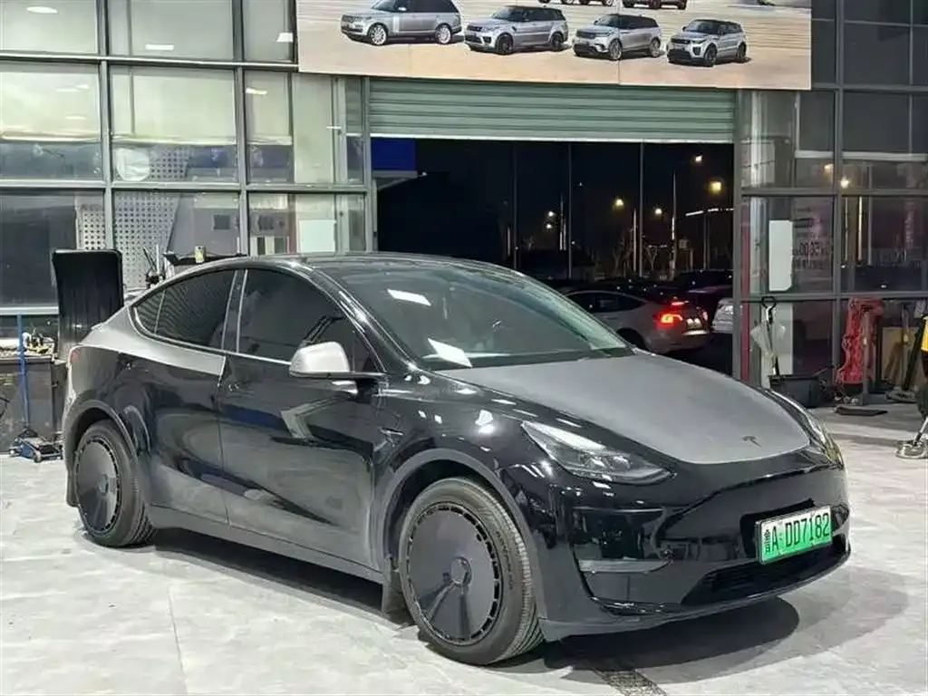 Tesla Model Y — фото 5