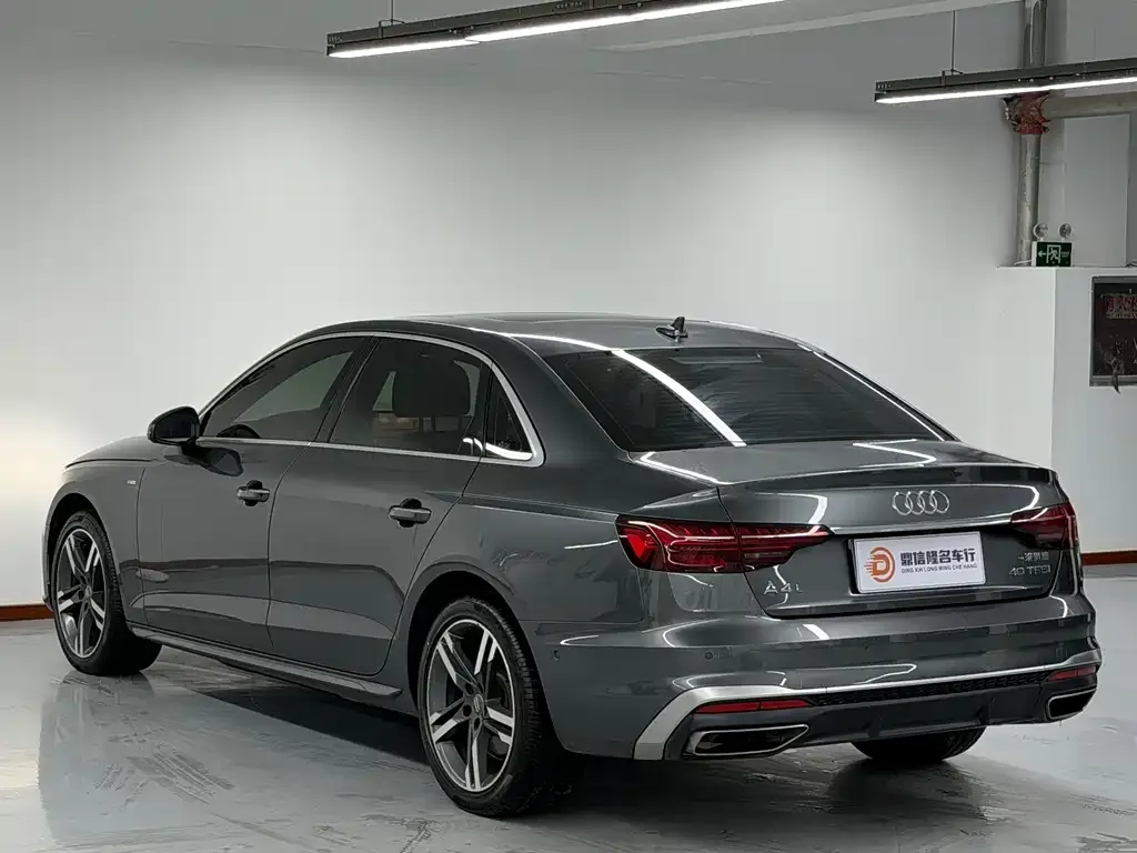 Audi A4L — фото 6