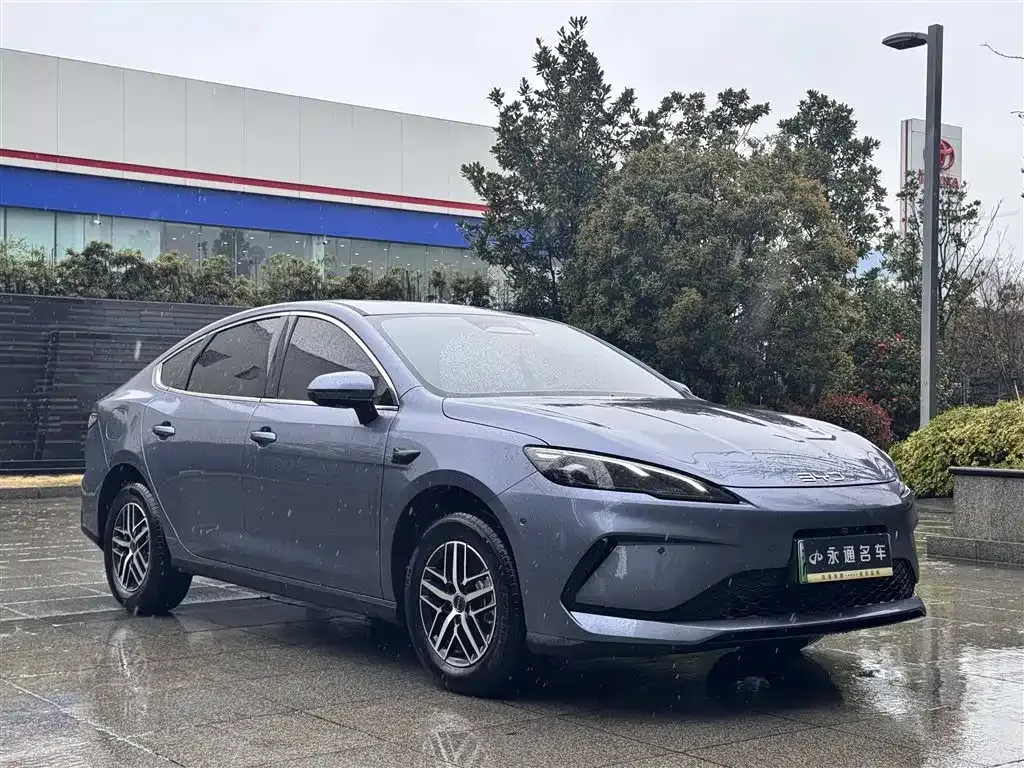 BYD Seal 05 DM-i — фото 7