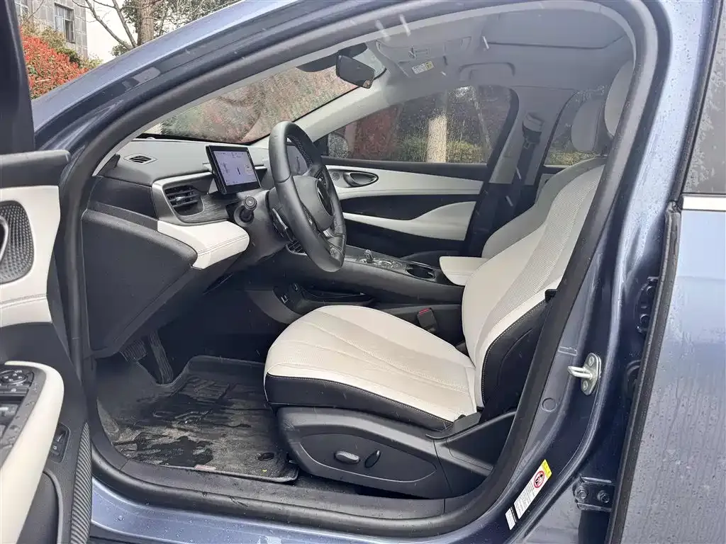 BYD Seal 05 DM-i — фото 3