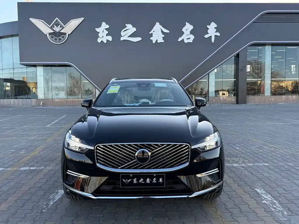 Volvo XC60 — фото 4