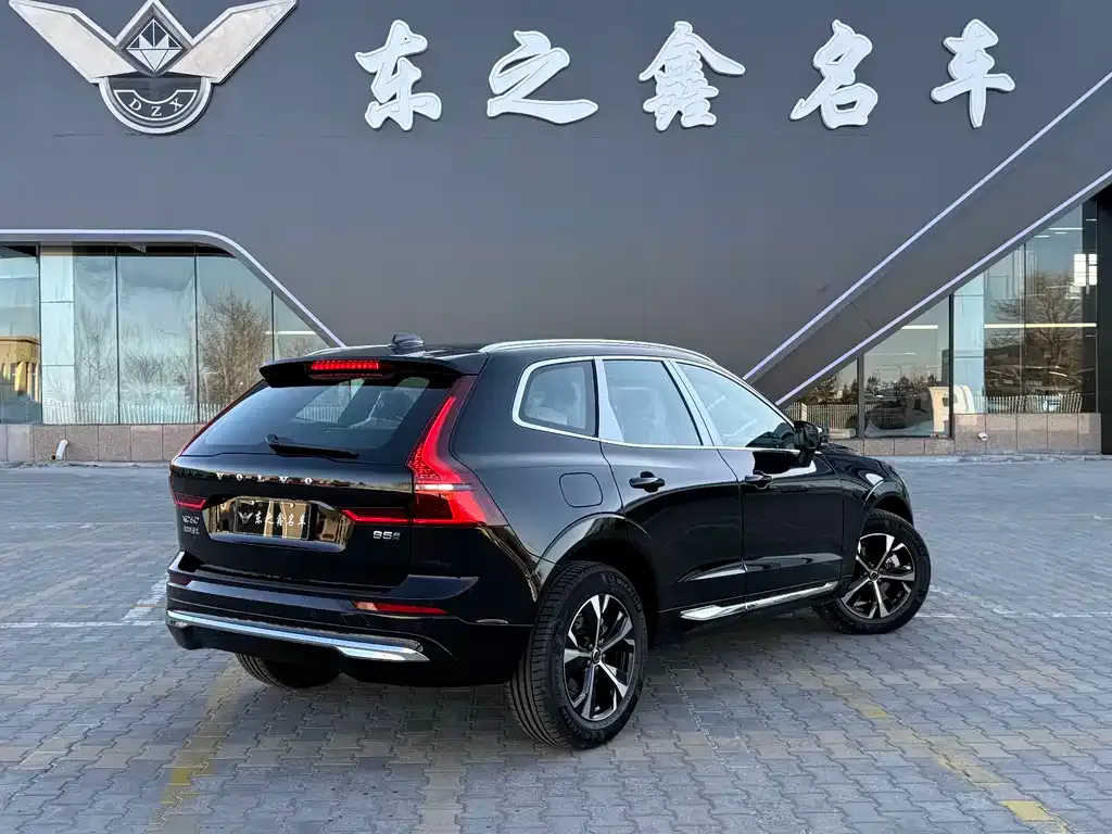 Volvo XC60 — фото 3