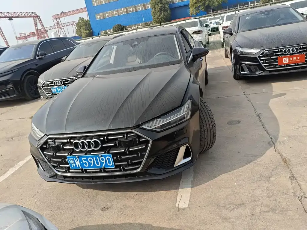 Audi A7L — фото 2