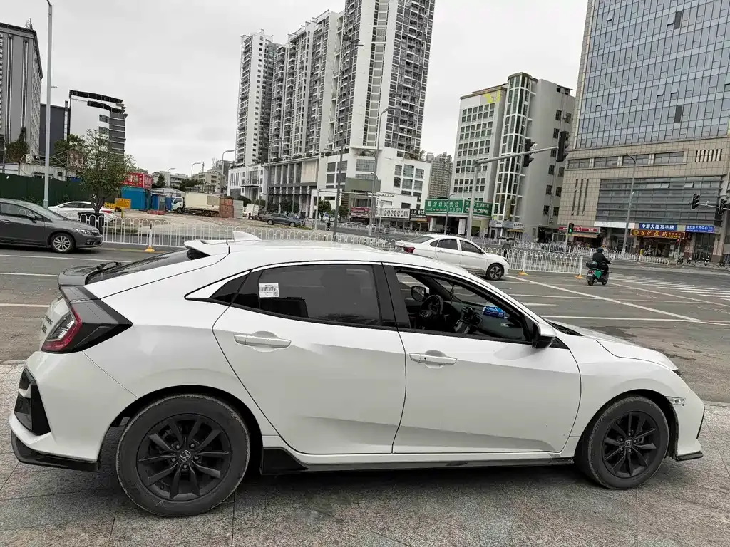 Honda Civic — фото 7
