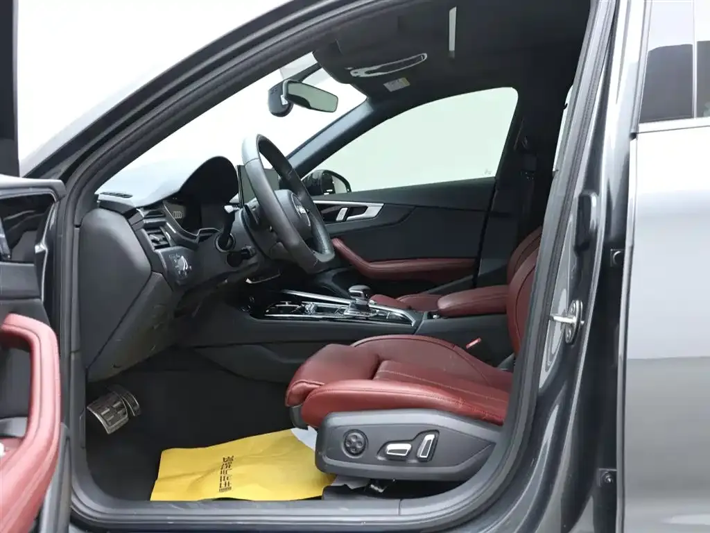 Audi A4L 2025 из CN, фото 9