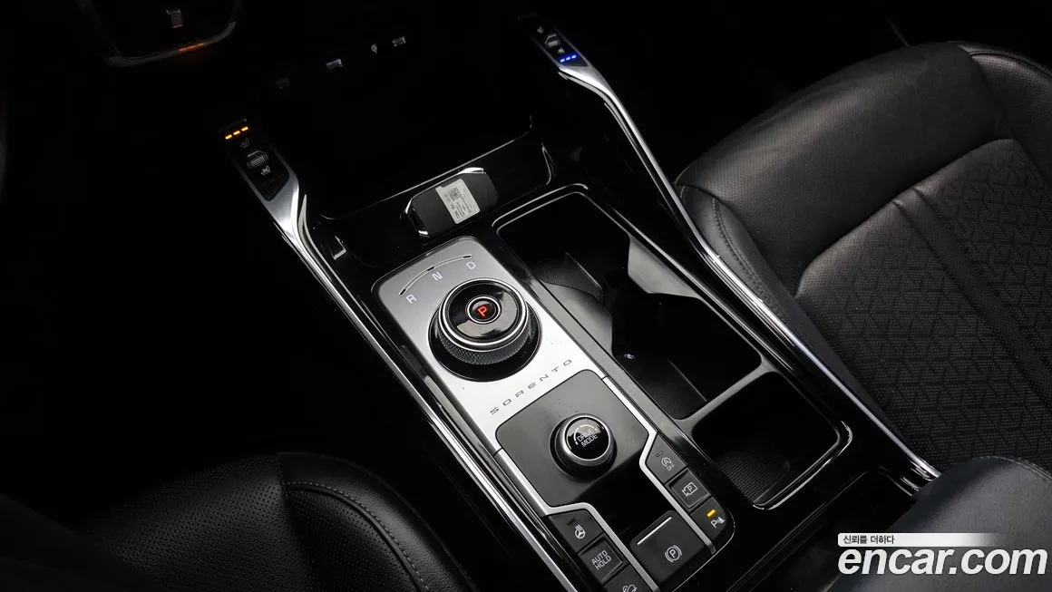 Kia Sorento — фото 8