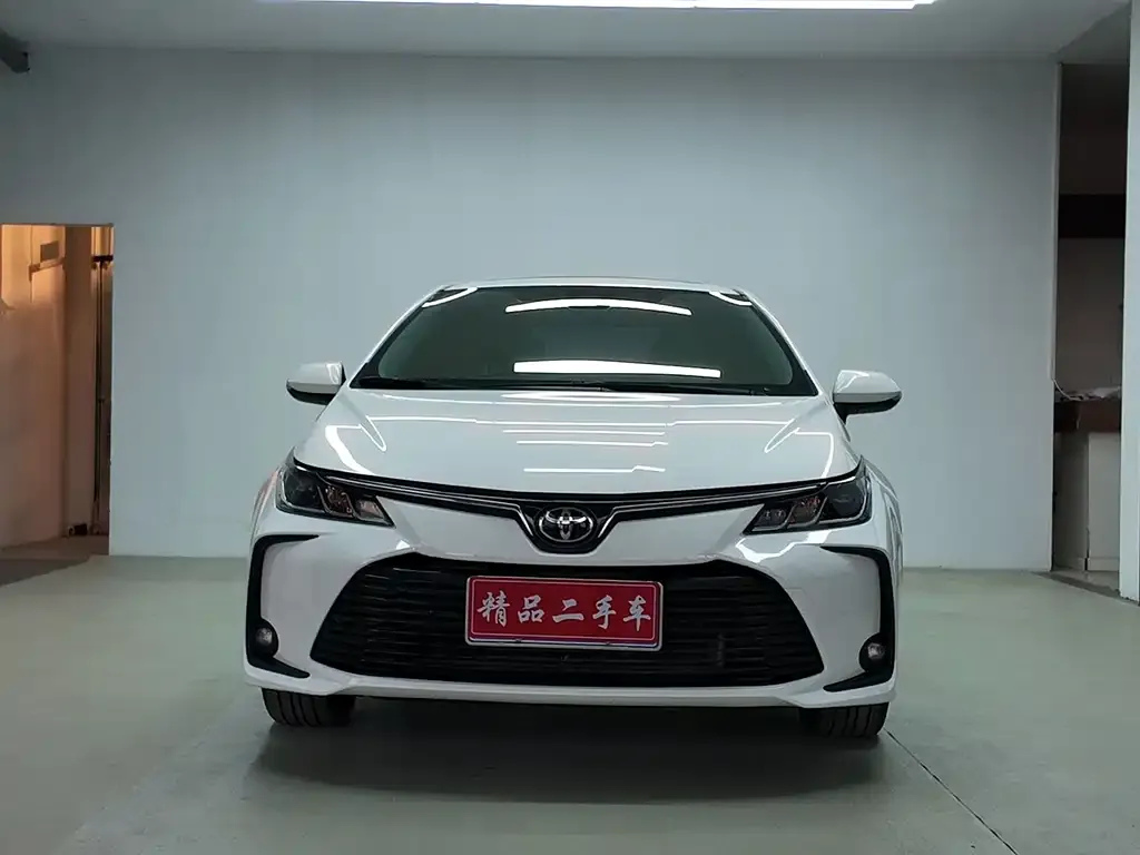 Toyota Corolla — фото 5