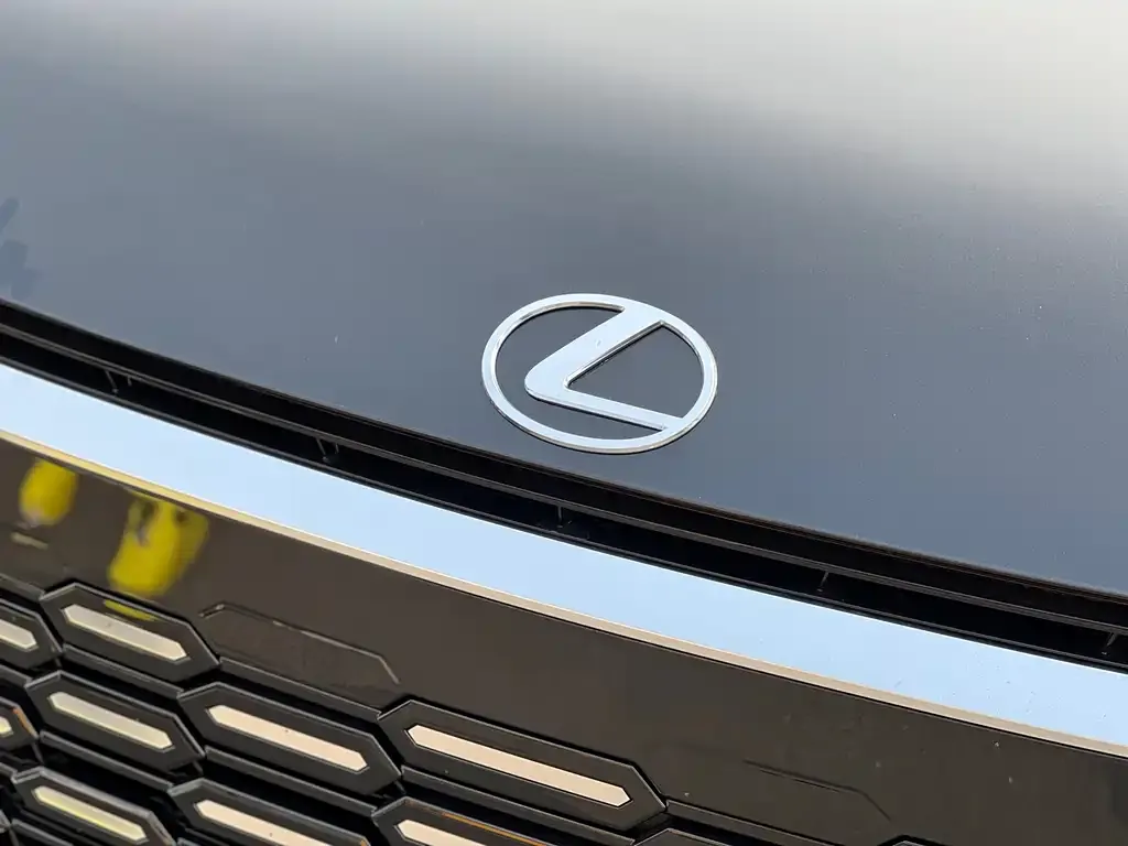 Lexus LM 2026 из CN, фото 2