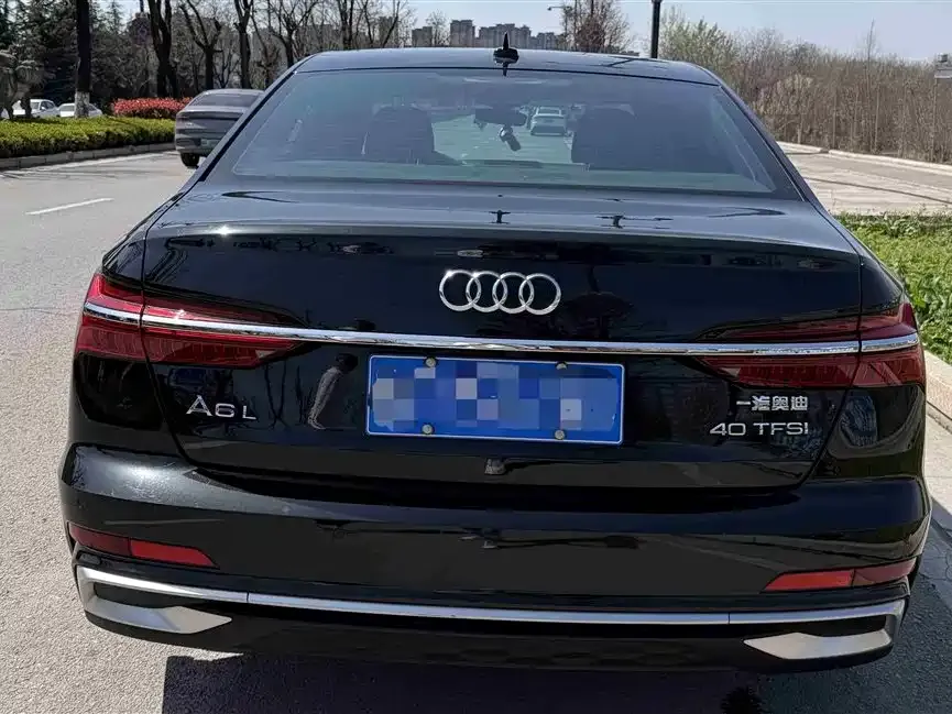 Audi A6L — фото 2
