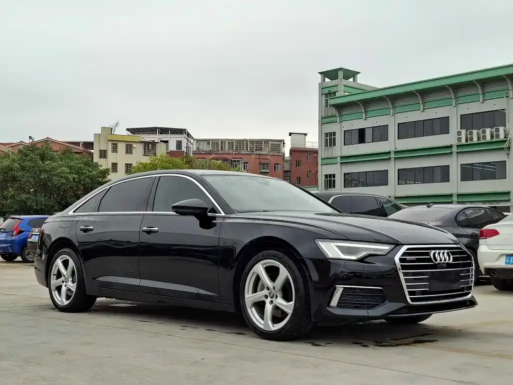 Audi A6L — фото 6