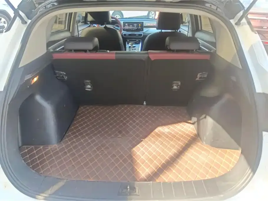 Geely Binyue 2023 из CN, фото 2