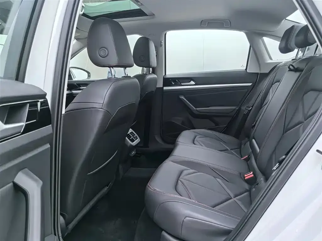 Volkswagen Lavida 2024 из CN, фото 5