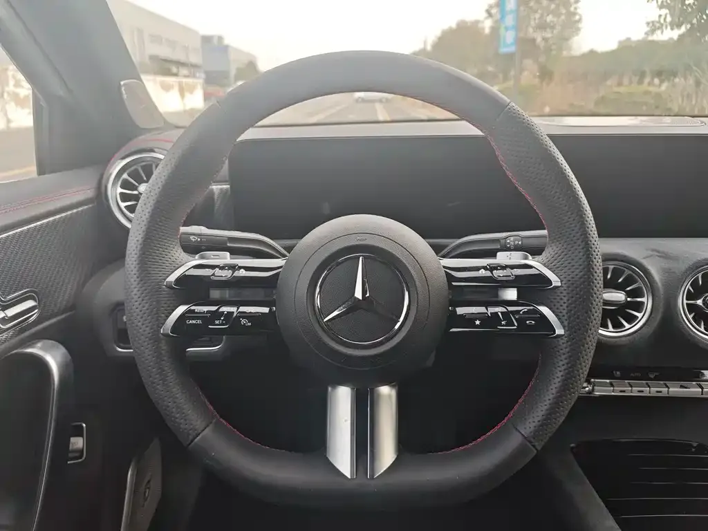 Mercedes-Benz A-Class 2023 из CN, фото 8