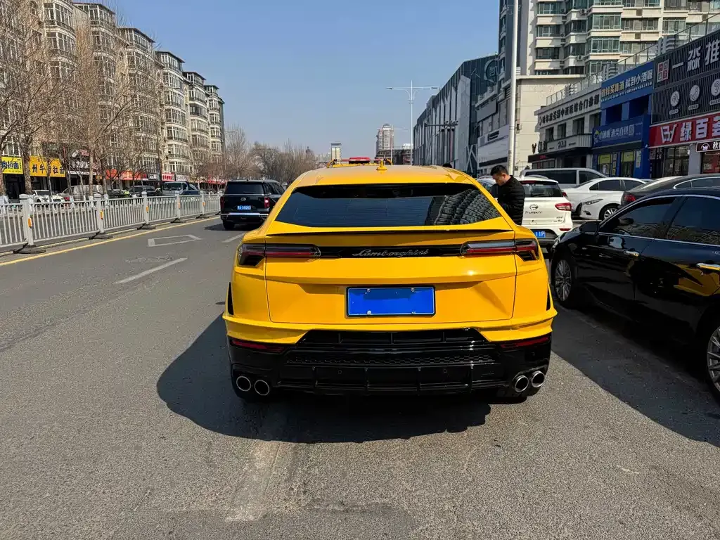 Lamborghini Urus 2024 из CN, фото 3