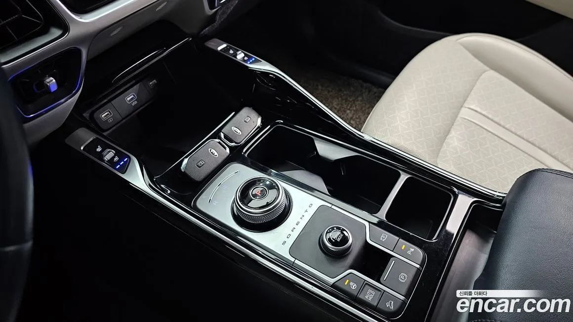 Kia Sorento — фото 7