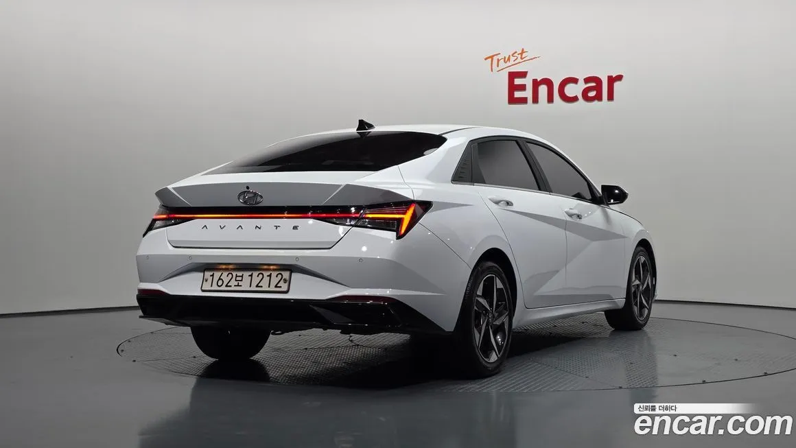 Hyundai AVANTE — фото 2