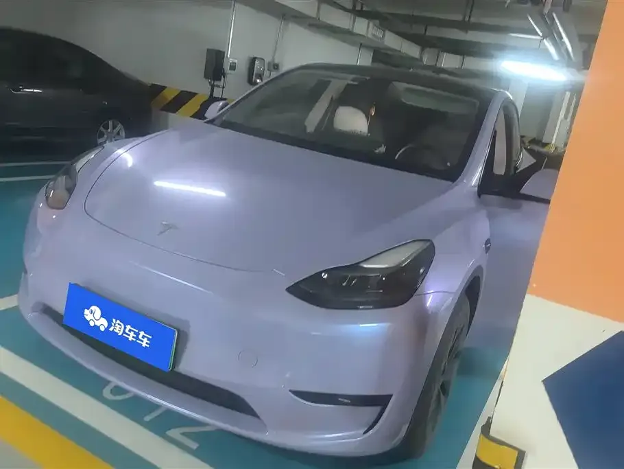 Tesla Model Y — фото 1