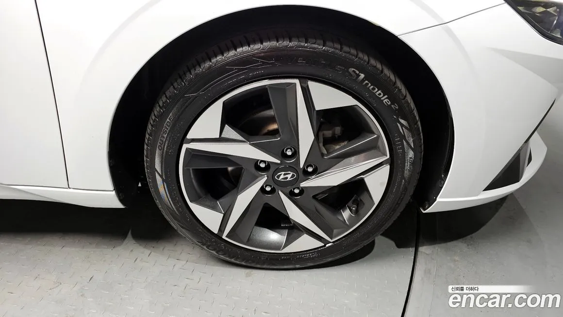 Hyundai AVANTE — фото 4