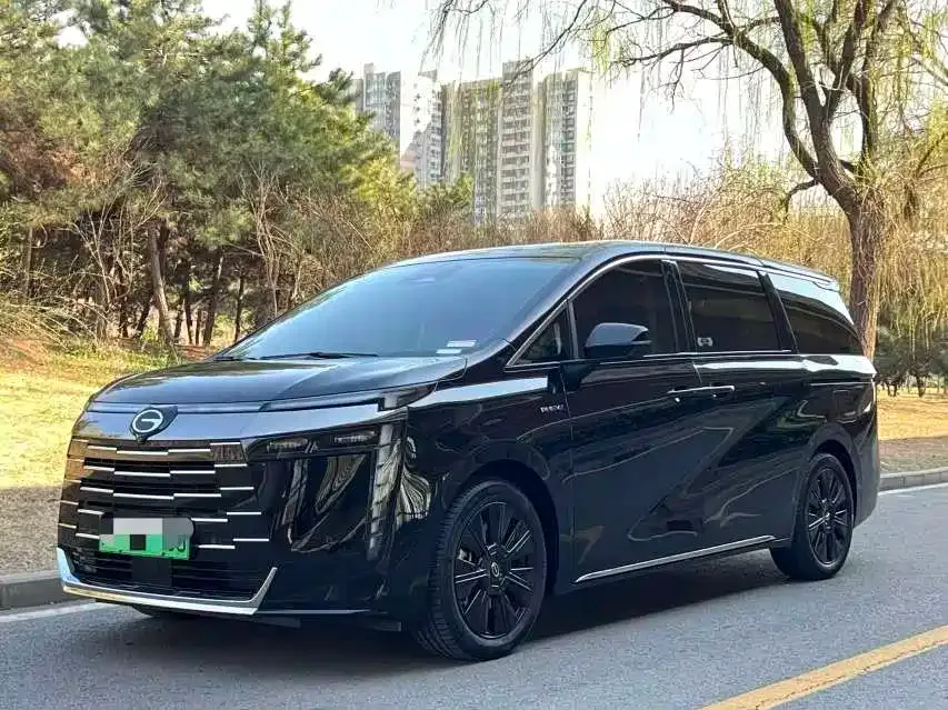 GAC Motor E8 Hybrid — фото 1
