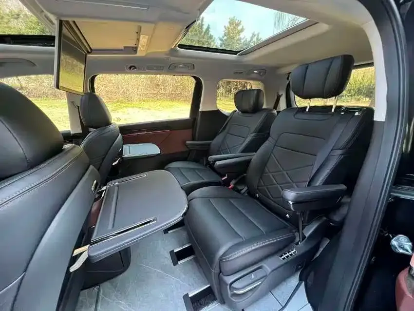 GAC Motor E8 Hybrid — фото 6