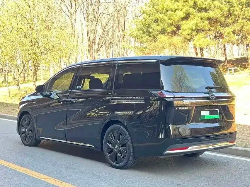 GAC Motor E8 Hybrid — фото 7