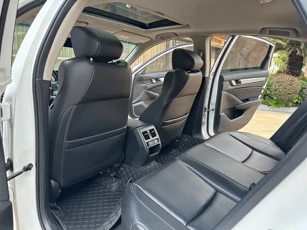 Honda Accord — фото 2